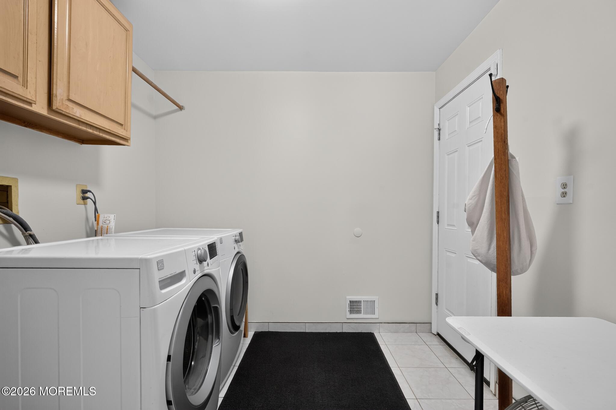 8 Rose Court Marlboro NJ 07746