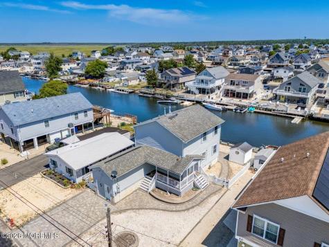 22 W Raritan Drive Little Egg Harbor NJ 08087