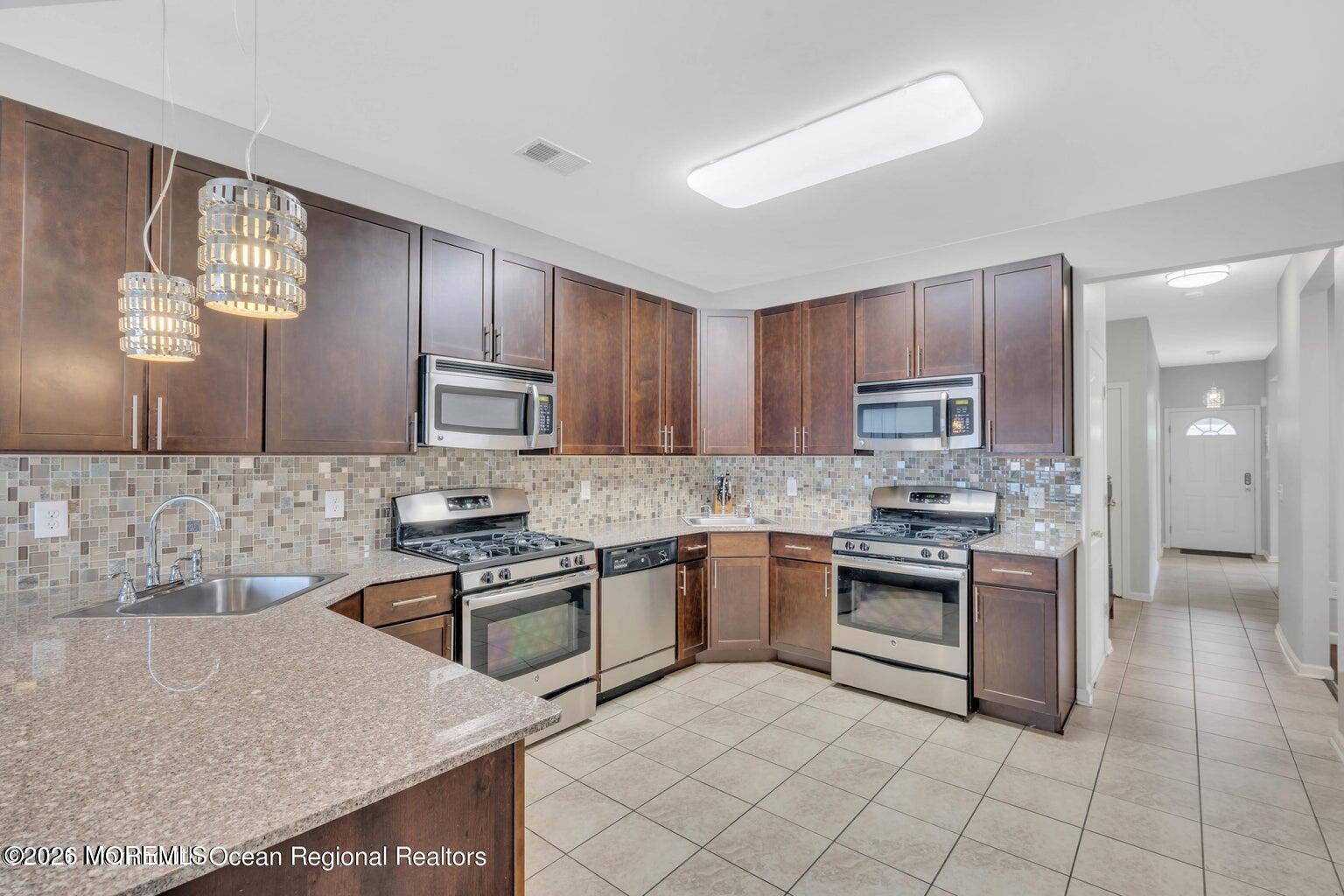 37 Sanz Town Road Lakewood NJ 08701