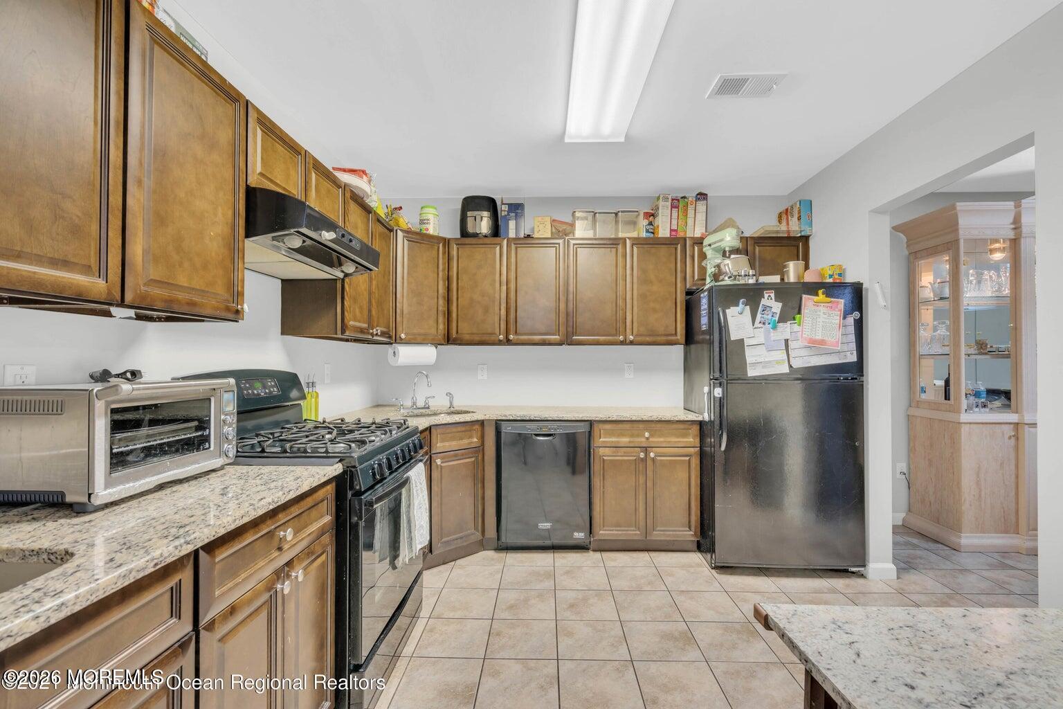 37 Sanz Town Road Lakewood NJ 08701