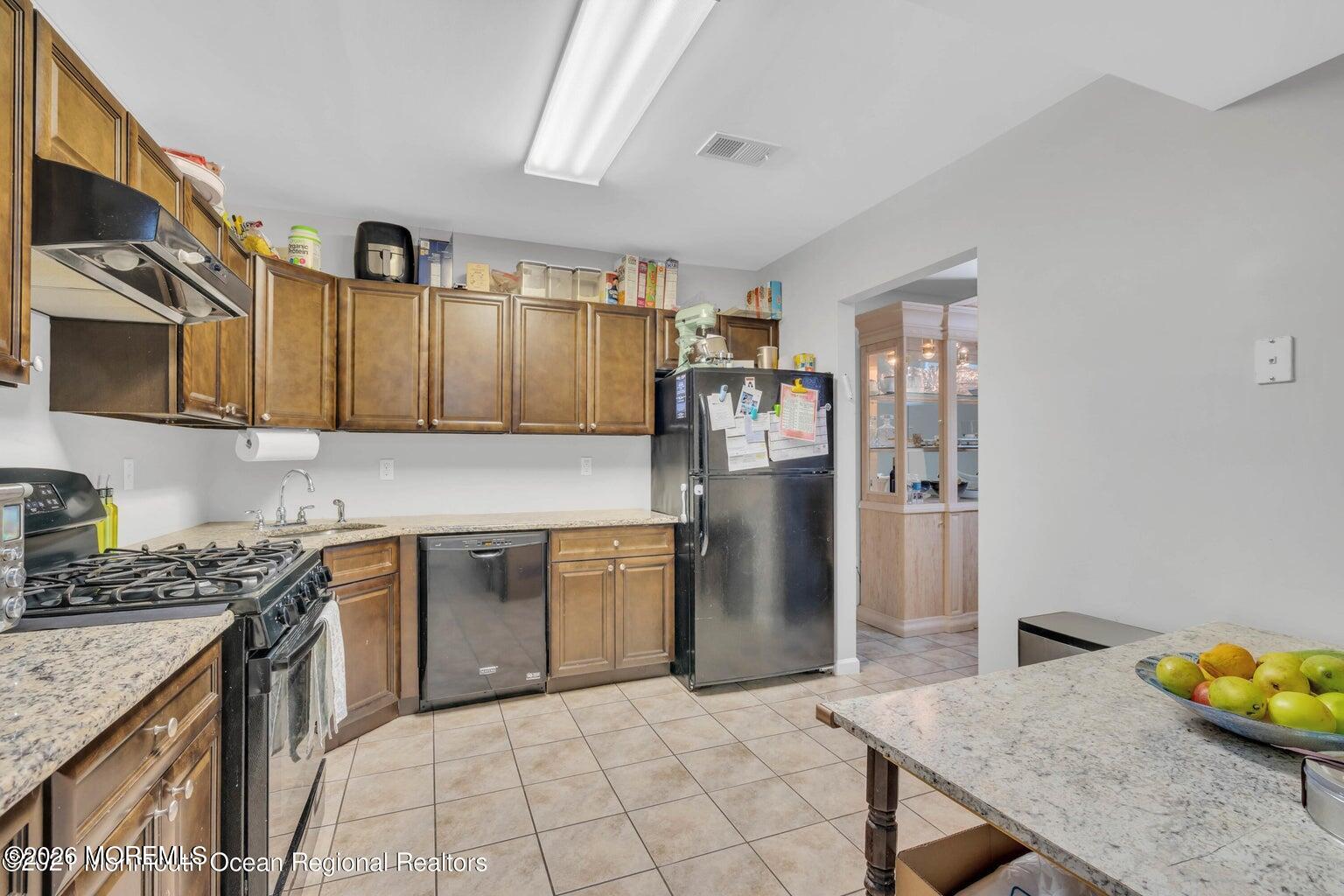 37 Sanz Town Road Lakewood NJ 08701