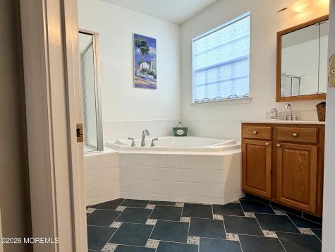 87 Huntington Drive Jackson NJ 08527