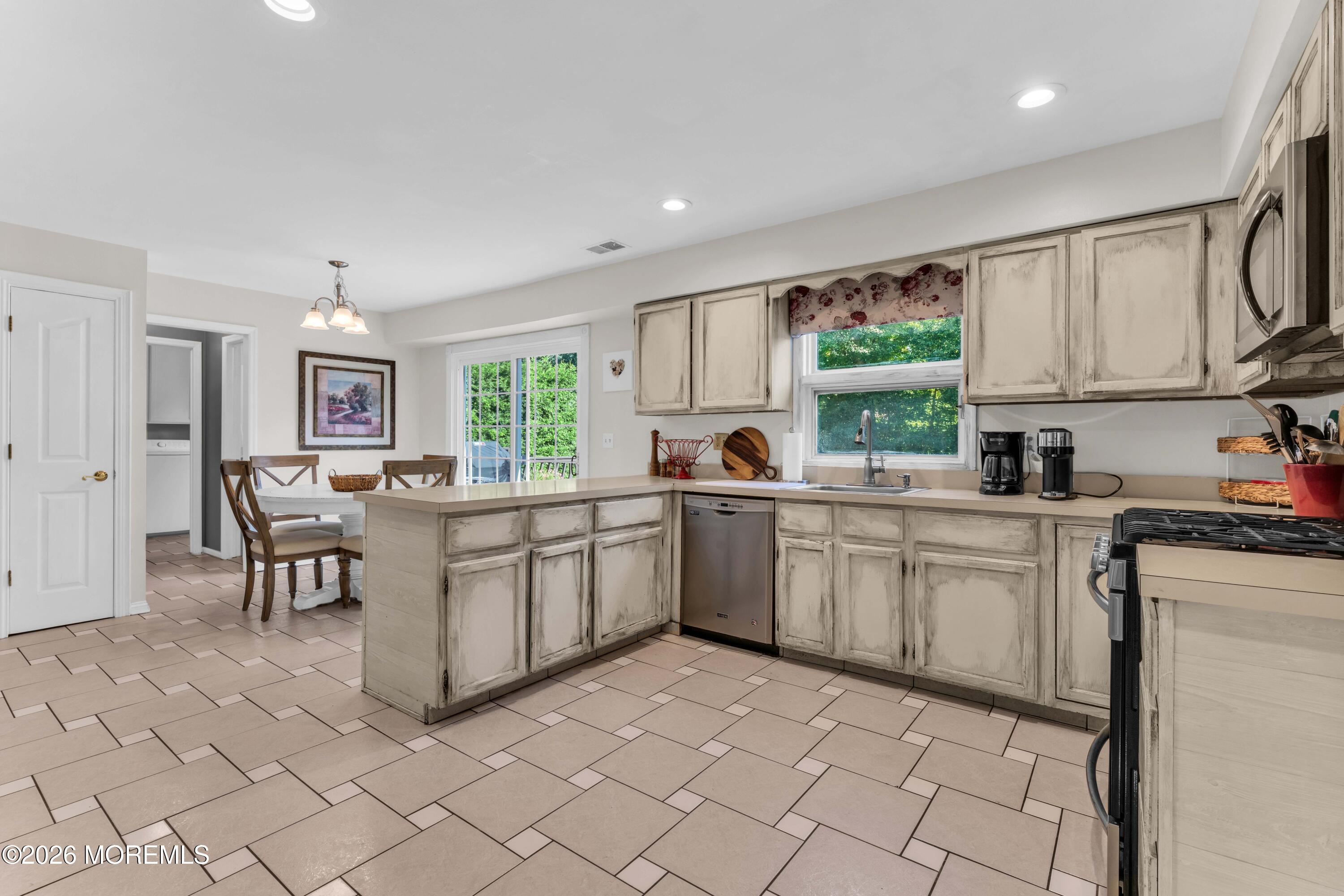 12 Dartmoor Drive Manalapan NJ 07726