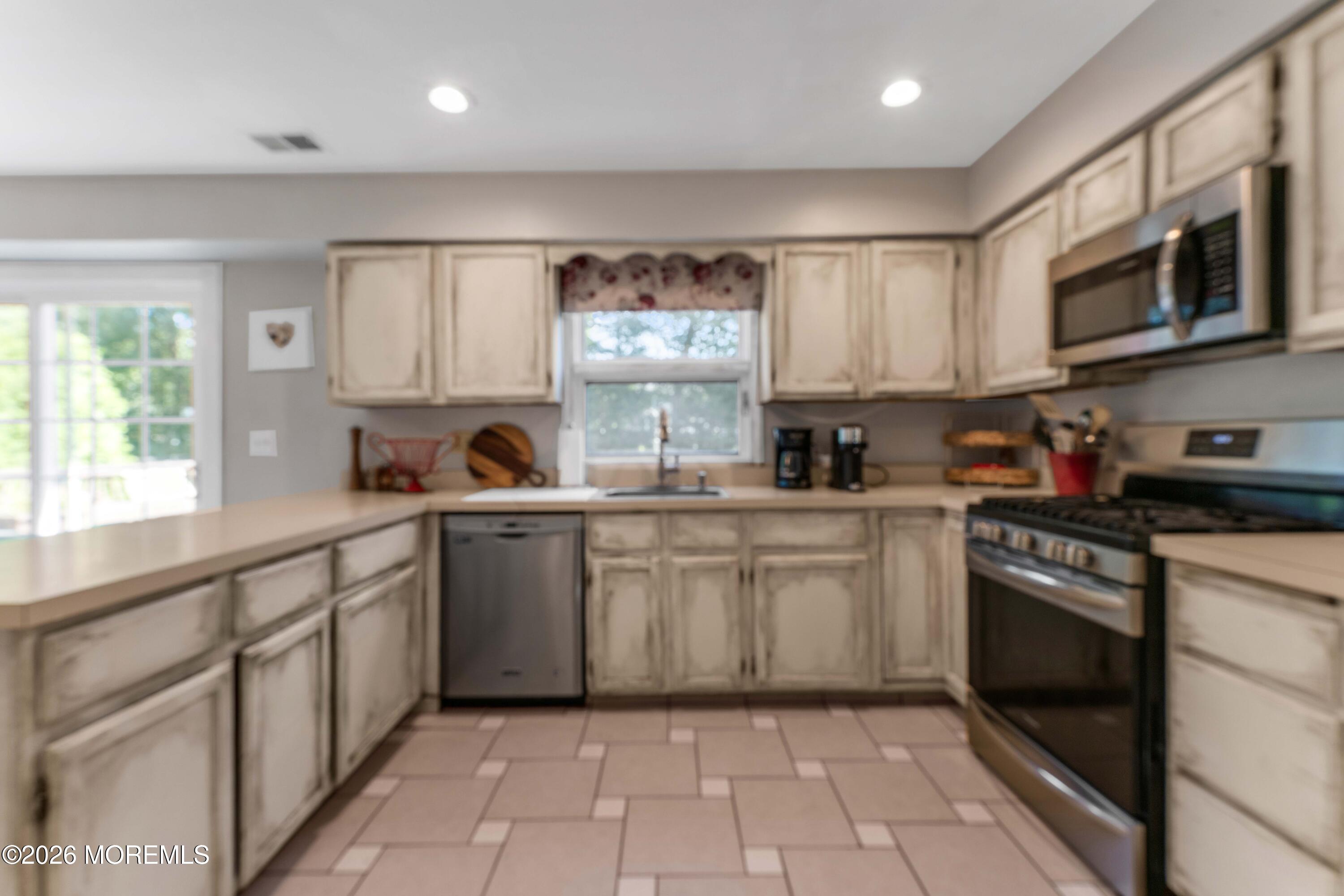 12 Dartmoor Drive Manalapan NJ 07726