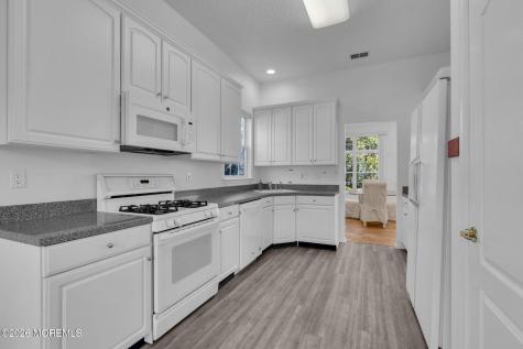 12 Bellflower Drive Lakewood NJ 08701
