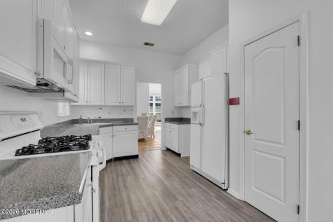 12 Bellflower Drive Lakewood NJ 08701