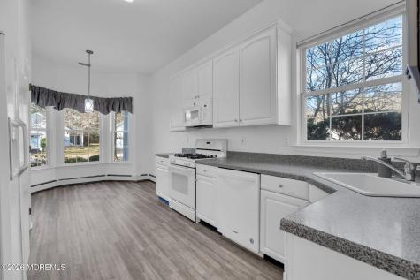 12 Bellflower Drive Lakewood NJ 08701