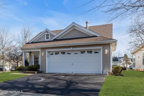 12 Bellflower Drive Lakewood NJ 08701