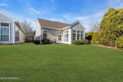 12 Bellflower Drive Lakewood NJ 08701