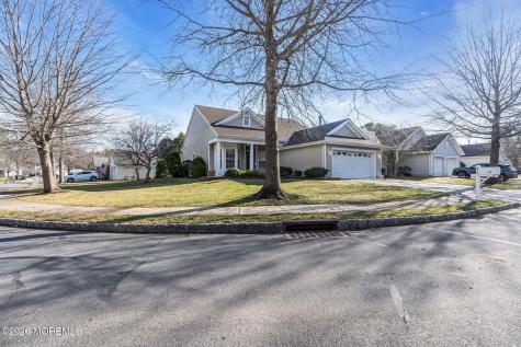 12 Bellflower Drive Lakewood NJ 08701
