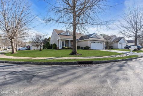 12 Bellflower Drive Lakewood NJ 08701