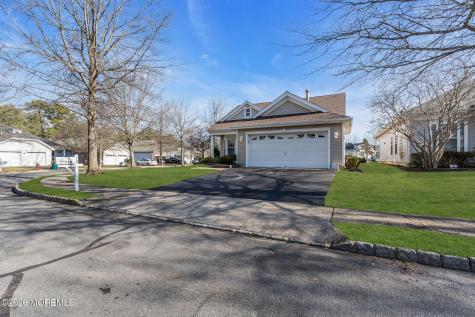 12 Bellflower Drive Lakewood NJ 08701