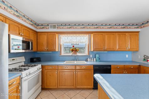410 Jersey City Court Lanoka Harbor NJ 08734