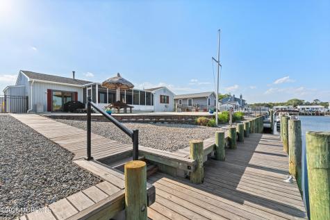 410 Jersey City Court Lanoka Harbor NJ 08734