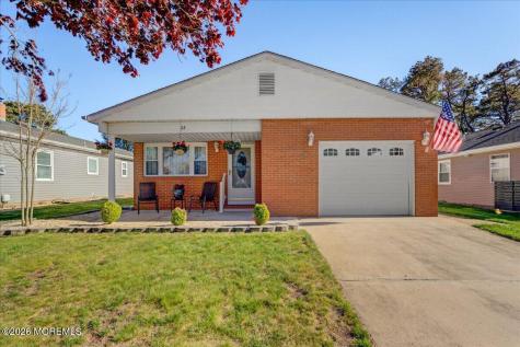 28 Inverell Drive Toms River NJ 08757