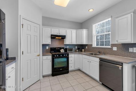 63 Marlow Drive Jackson NJ 08527