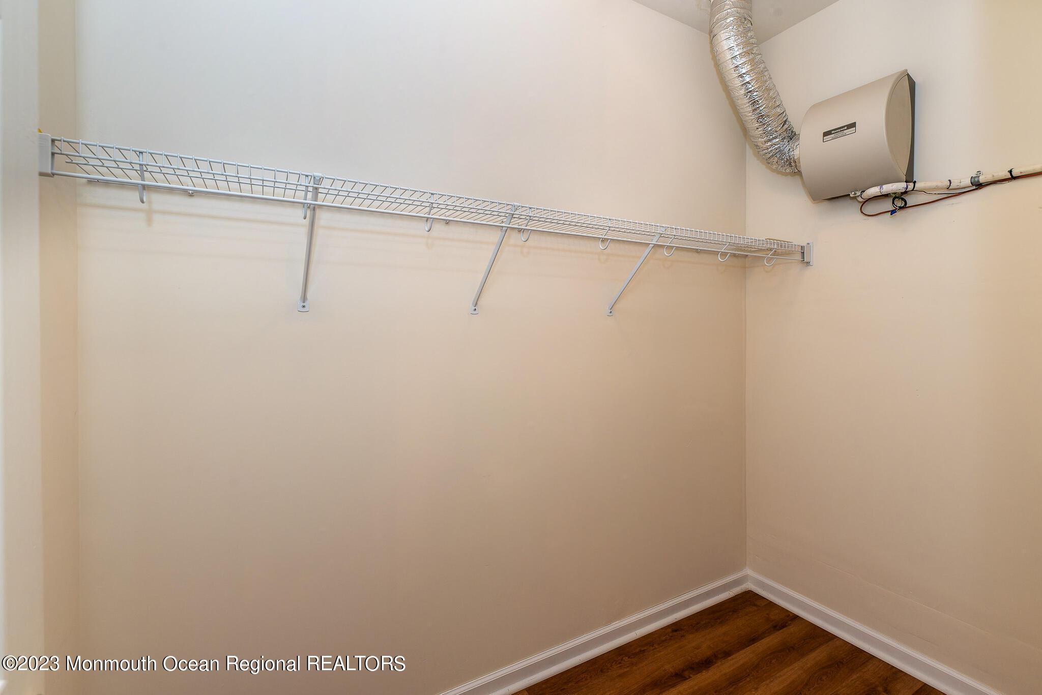 20 Five Bridges Court Barnegat NJ 08005