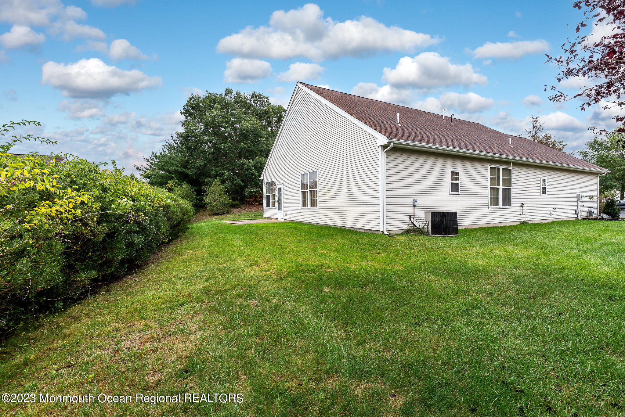 20 Five Bridges Court Barnegat NJ 08005