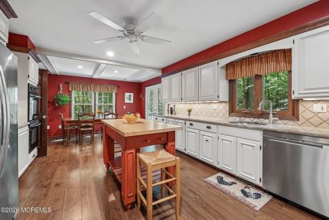 54 Howland Road Middletown NJ 07748