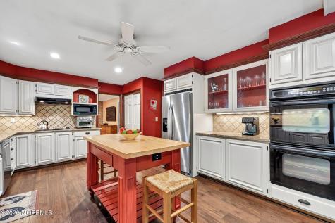 54 Howland Road Middletown NJ 07748