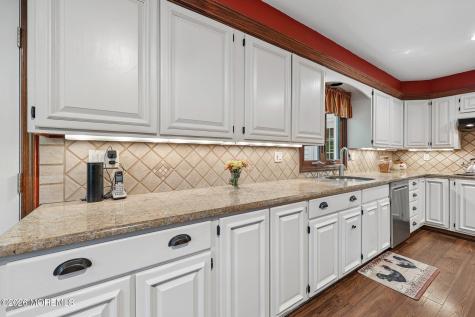 54 Howland Road Middletown NJ 07748