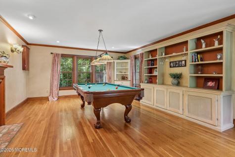 54 Howland Road Middletown NJ 07748