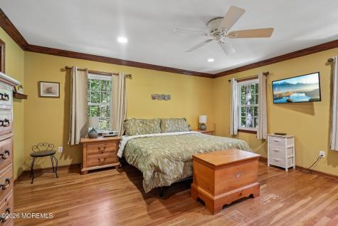 54 Howland Road Middletown NJ 07748