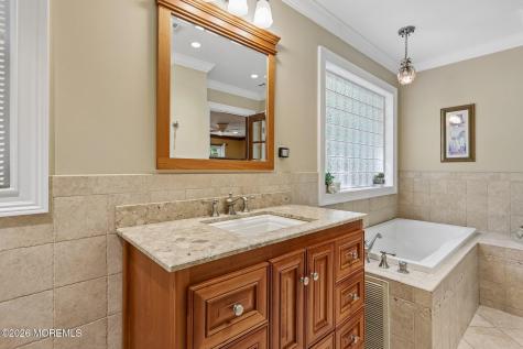 54 Howland Road Middletown NJ 07748