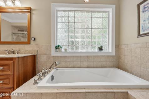 54 Howland Road Middletown NJ 07748