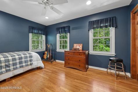 54 Howland Road Middletown NJ 07748