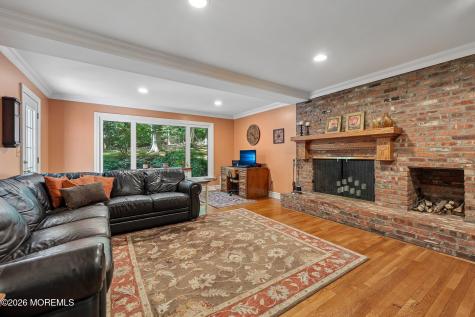 54 Howland Road Middletown NJ 07748