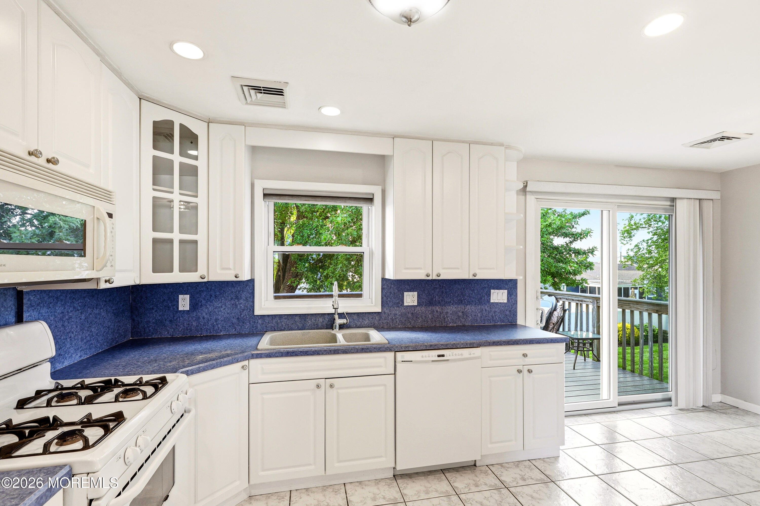 4 Harbor View Lane Toms River NJ 08753