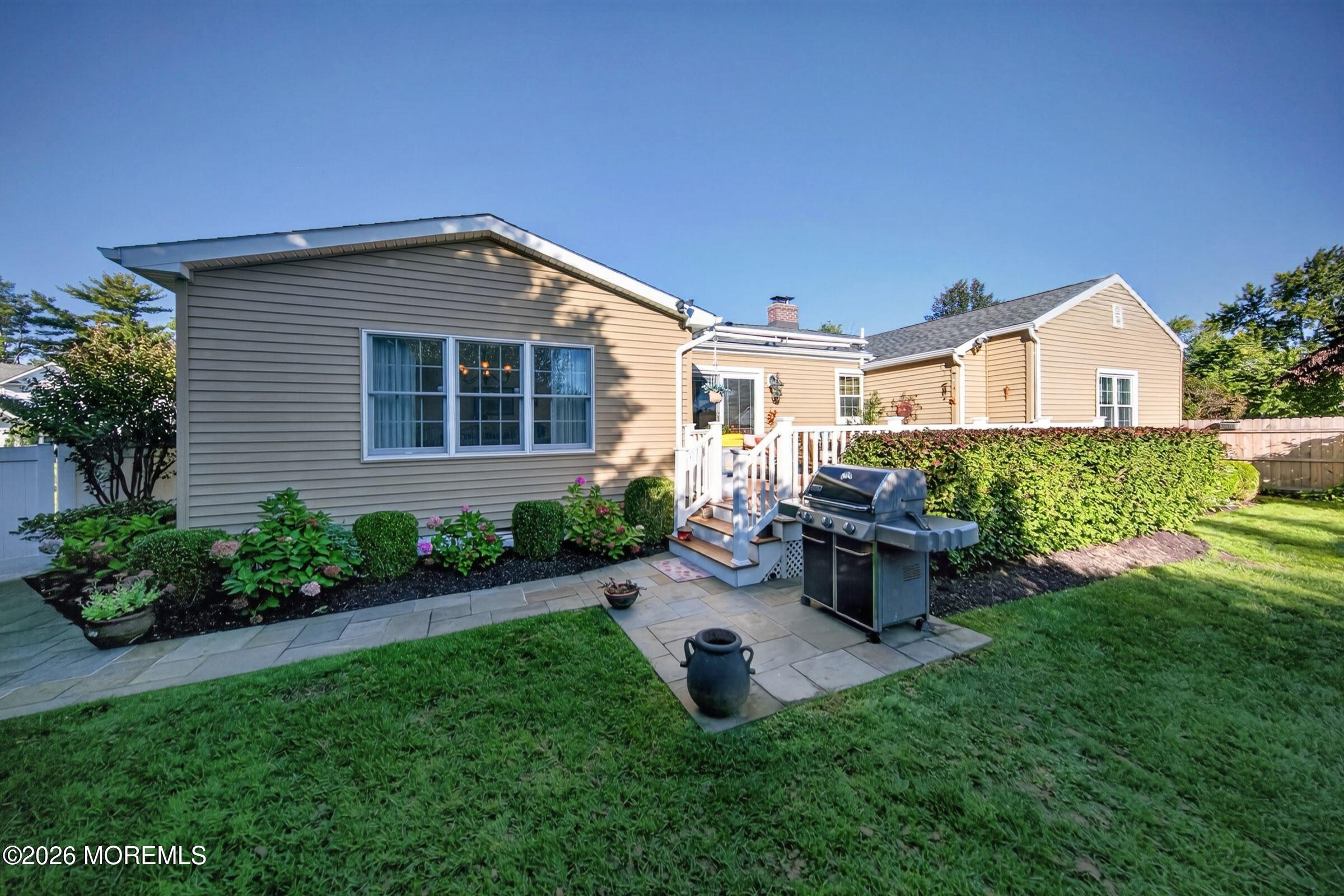 34 Queens Drive E Little Silver NJ 07739