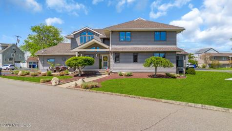 16 Bay Breeze Drive W Toms River NJ 08753