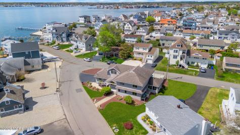 16 Bay Breeze Drive W Toms River NJ 08753