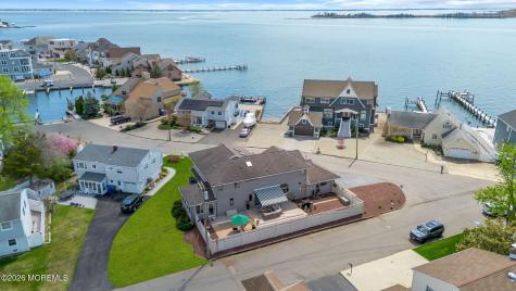 16 Bay Breeze Drive W Toms River NJ 08753