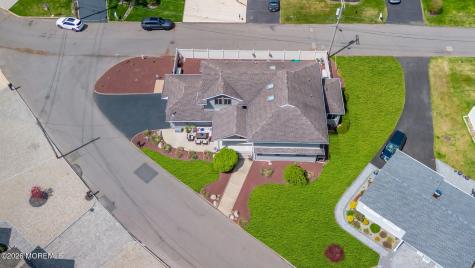 16 Bay Breeze Drive W Toms River NJ 08753