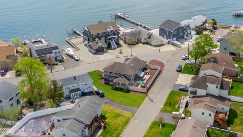 16 Bay Breeze Drive W Toms River NJ 08753