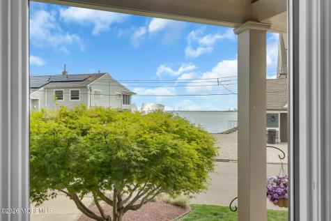 16 Bay Breeze Drive W Toms River NJ 08753