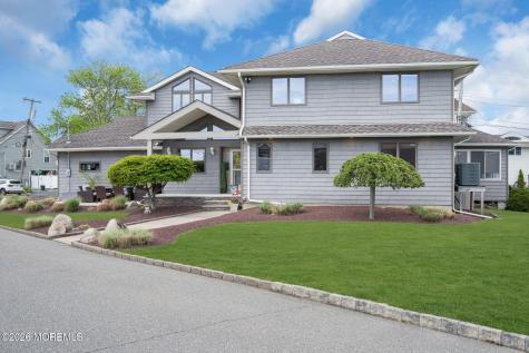 16 Bay Breeze Drive W Toms River NJ 08753