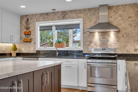 16 Bay Breeze Drive W Toms River NJ 08753
