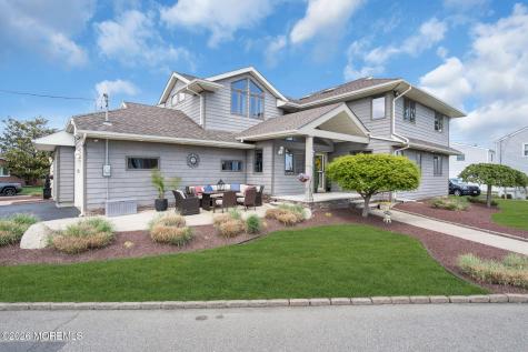16 Bay Breeze Drive W Toms River NJ 08753