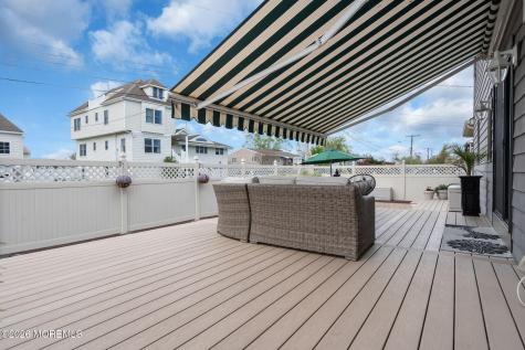 16 Bay Breeze Drive W Toms River NJ 08753