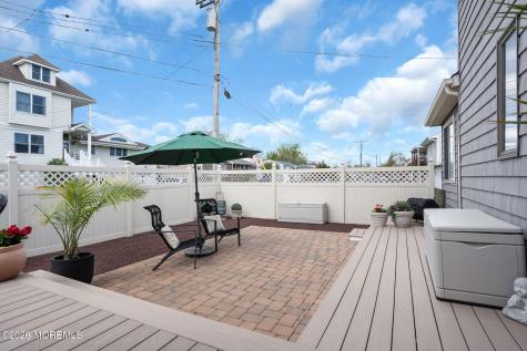 16 Bay Breeze Drive W Toms River NJ 08753