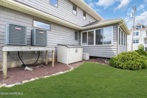 16 Bay Breeze Drive W Toms River NJ 08753
