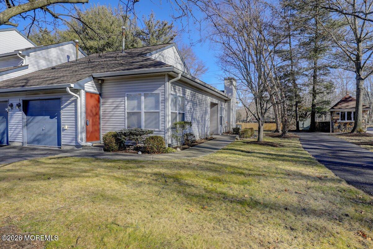 18 Aspen Avenue Englishtown NJ 07726