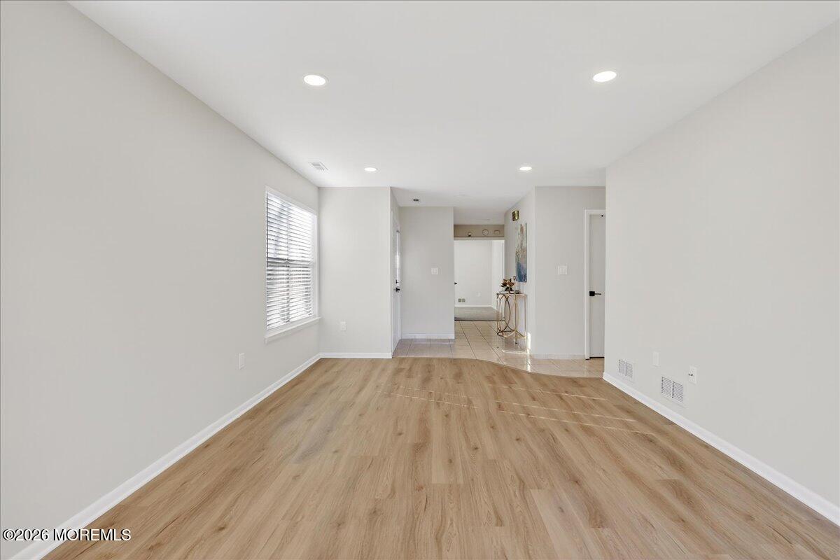 18 Aspen Avenue Englishtown NJ 07726