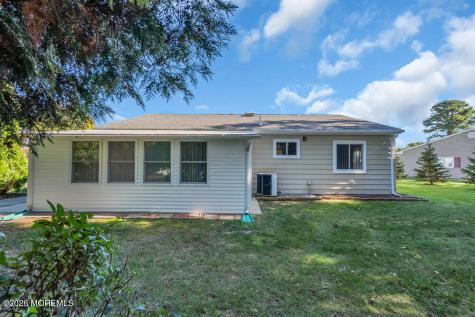 11 Vermont Way Whiting NJ 08759
