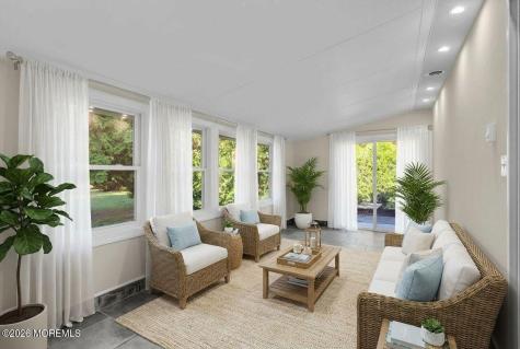 11 Vermont Way Whiting NJ 08759