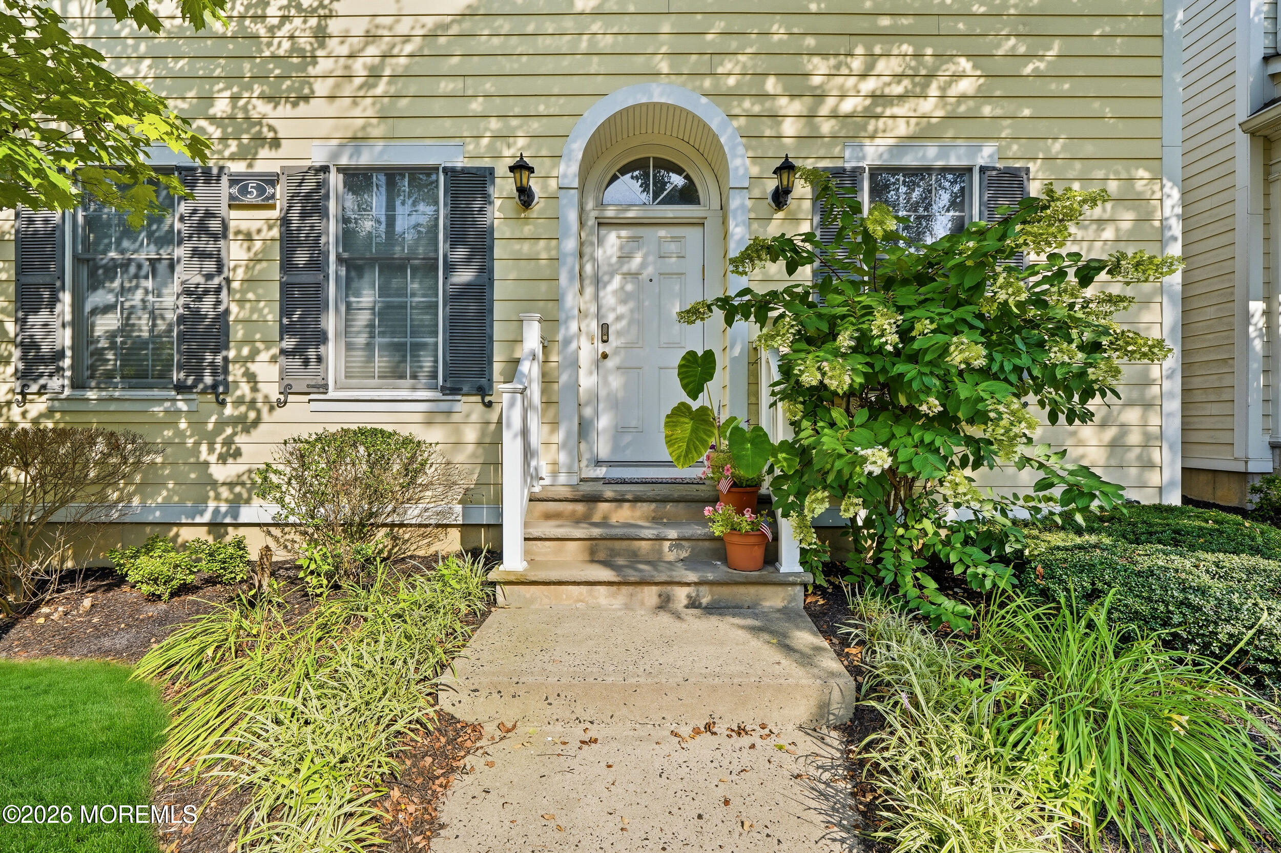 5 Dove Lane Lakewood NJ 08701
